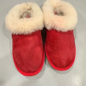 UGG HOT PINK Suede Shearling Clog Mules with Cream Collar
